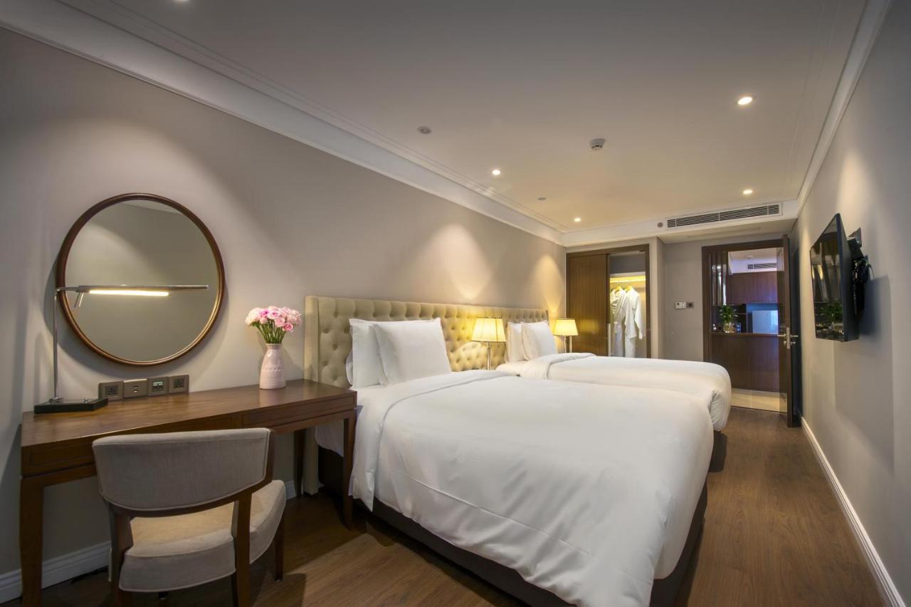 Luxury Apartment - Rooftop Swimming Pool - Beach Front - Hinata Apartment Da Nang Bagian luar foto