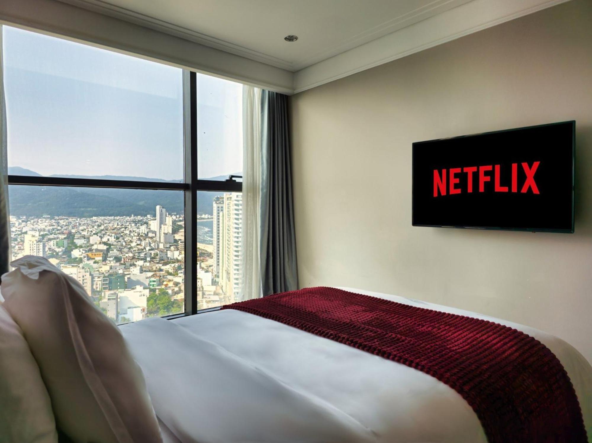 Luxury Apartment - Rooftop Swimming Pool - Beach Front - Hinata Apartment Da Nang Bagian luar foto