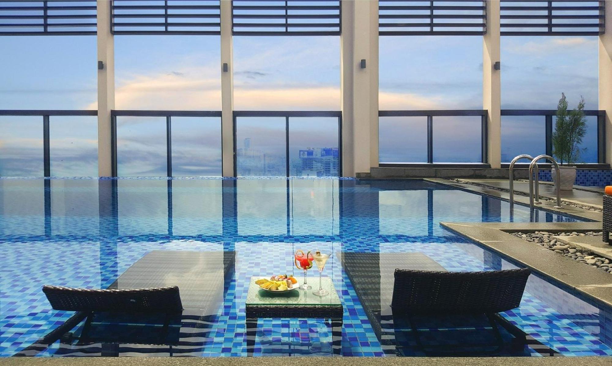 Luxury Apartment - Rooftop Swimming Pool - Beach Front - Hinata Apartment Da Nang Bagian luar foto