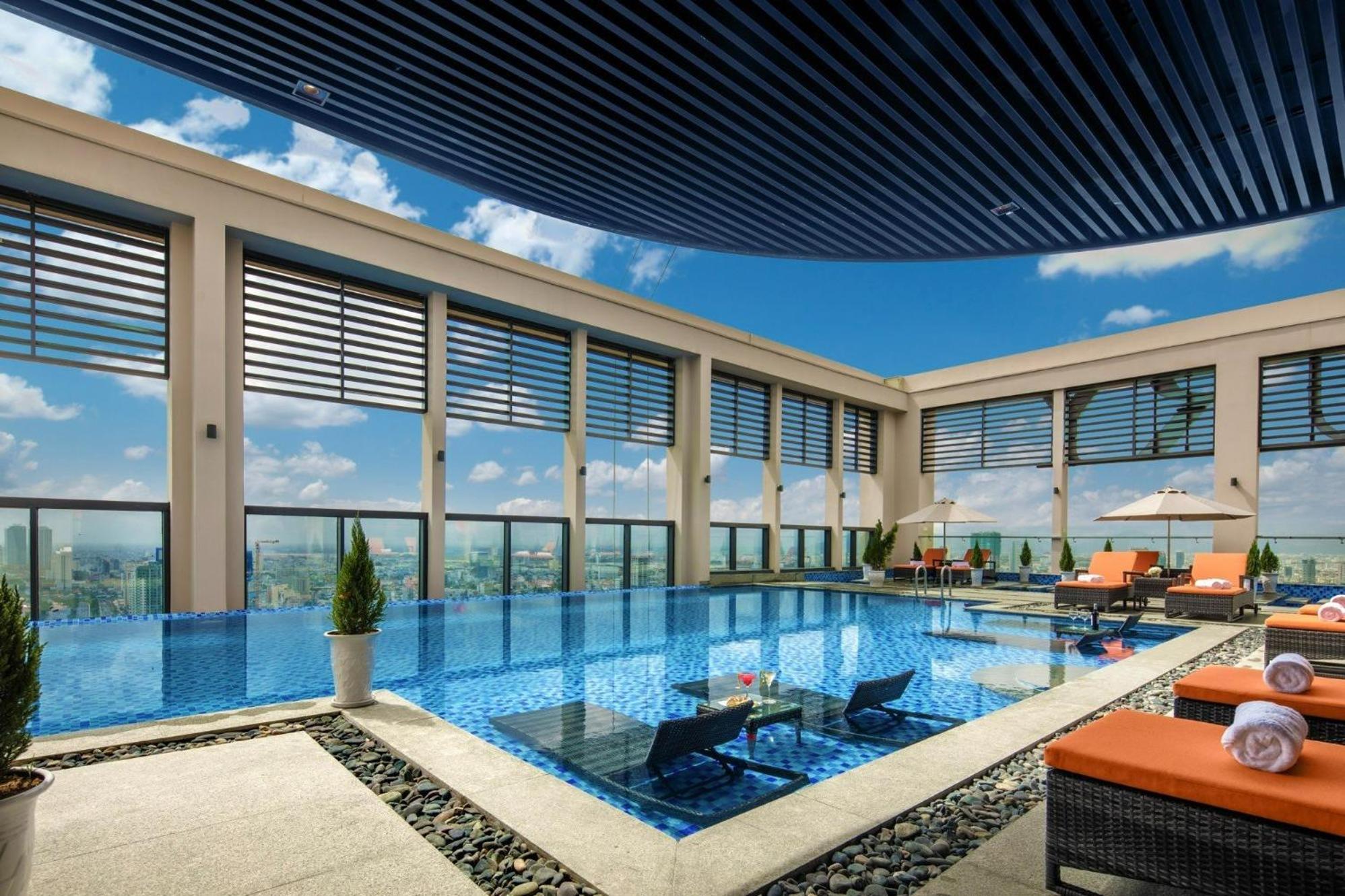 Luxury Apartment - Rooftop Swimming Pool - Beach Front - Hinata Apartment Da Nang Bagian luar foto
