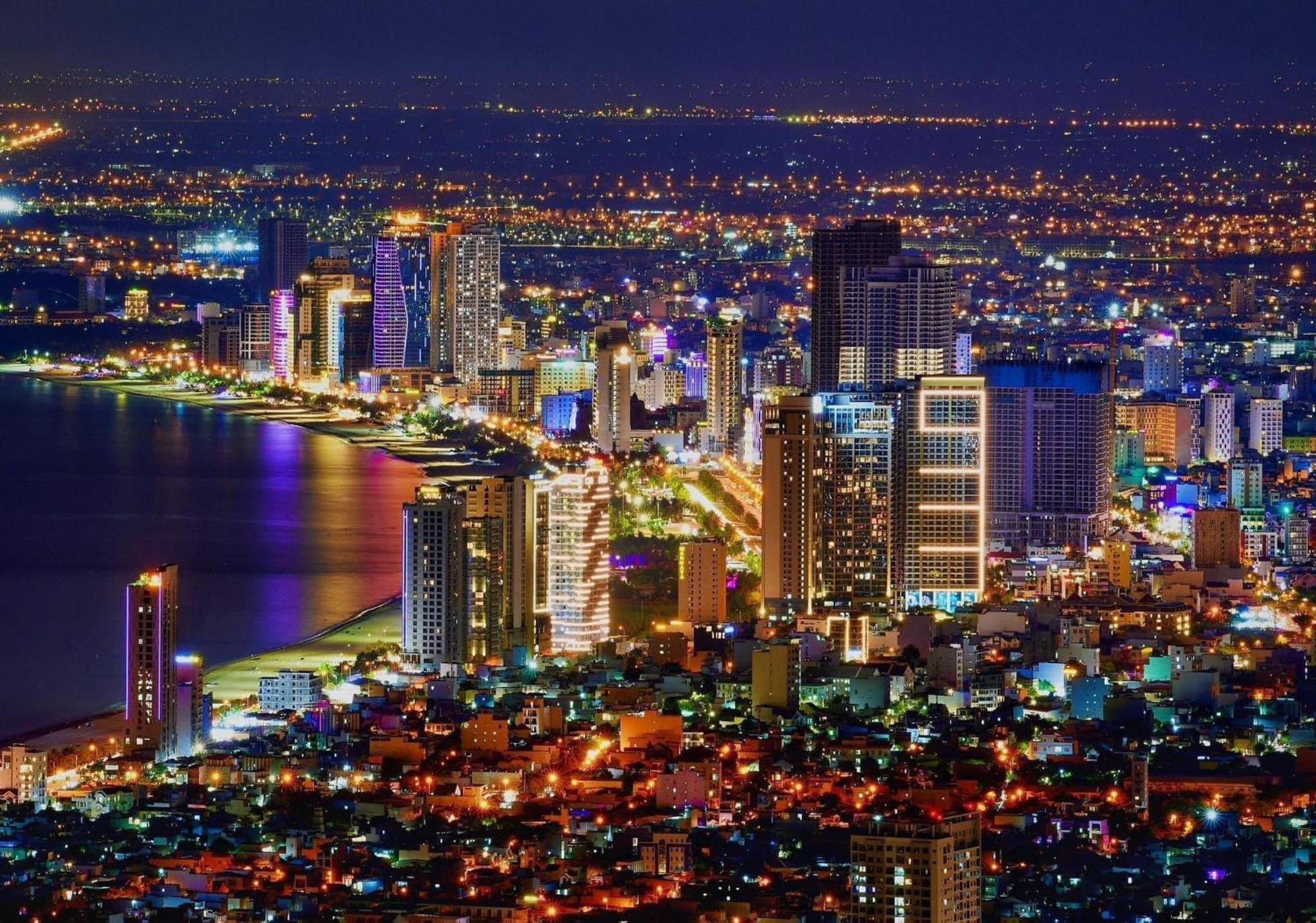 Luxury Apartment - Rooftop Swimming Pool - Beach Front - Hinata Apartment Da Nang Bagian luar foto