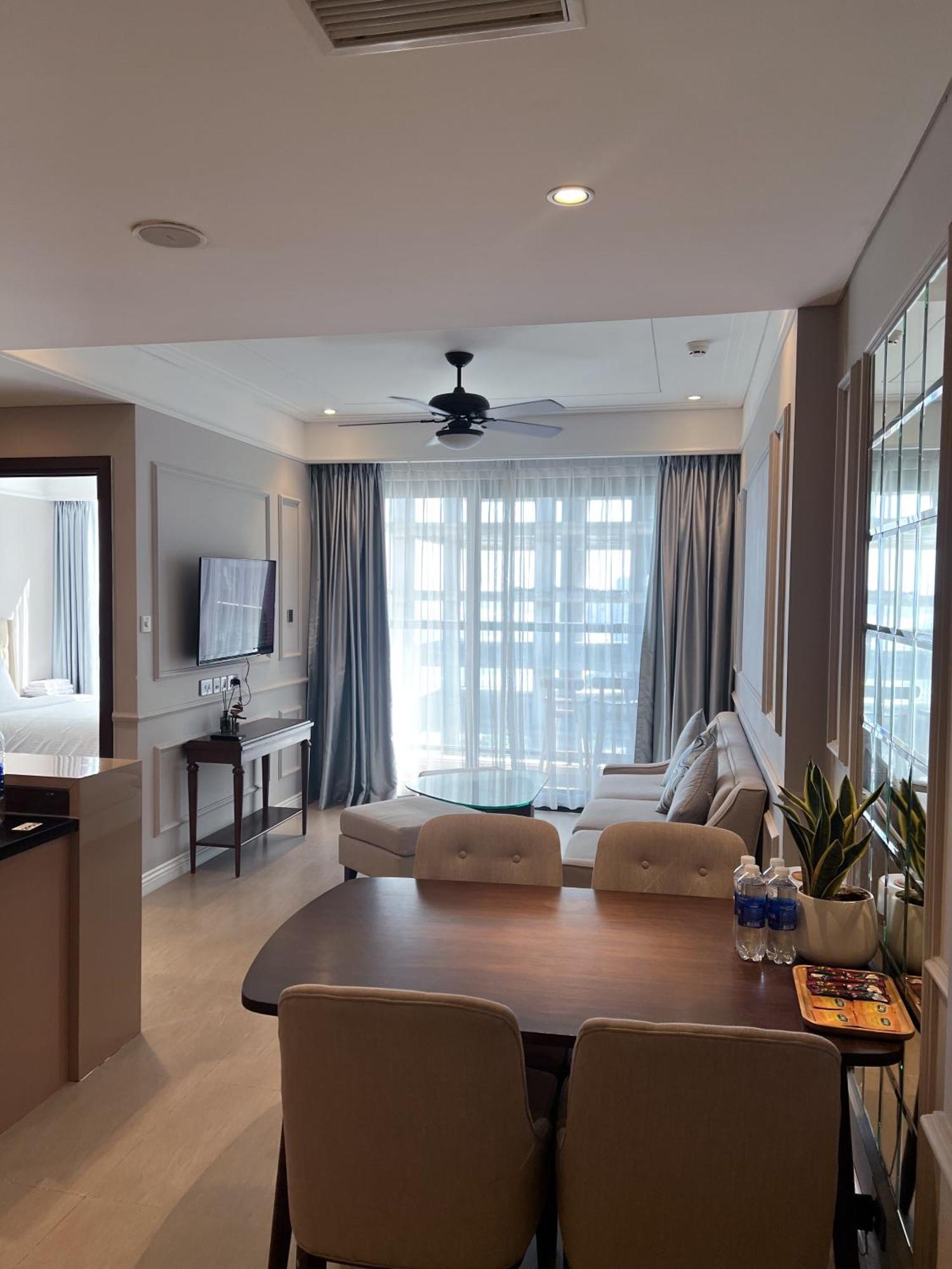 Luxury Apartment - Rooftop Swimming Pool - Beach Front - Hinata Apartment Da Nang Bagian luar foto